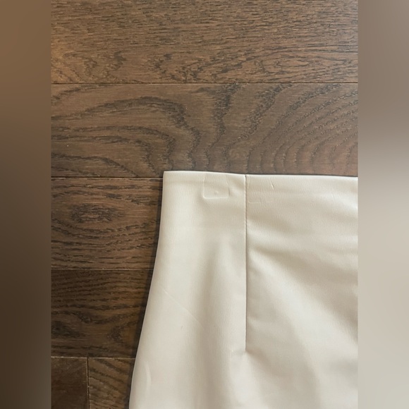 H&M High Waisted Pleather Skirt - Picture 2 of 5